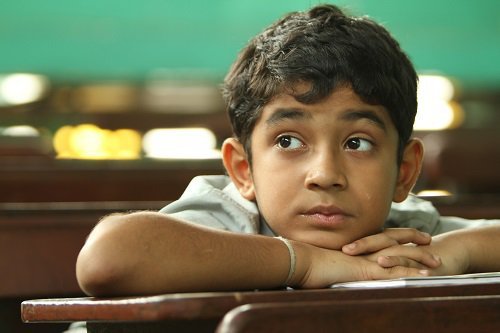 15 things that describe what it’s like to be the youngest kid in an indian family - scoopwhoop