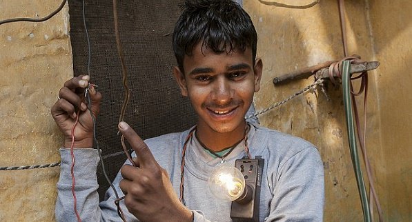 This 16-Year-Old Boy Can Withstand 11,000 Volts Without Feeling A Thing ...