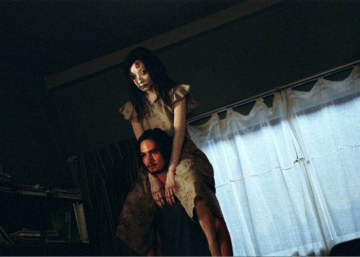 Top 30 Best Scary Movies to Watch for a Spine-Chilling Experience