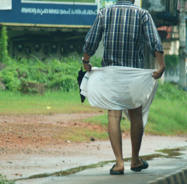 15 Reasons Why You Absolutely Must Give The Lungi A Try