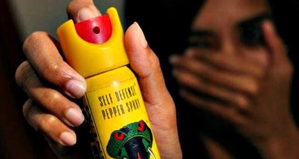 11 + 1 ways in which women can stay safe in india. Bring out those rape whistles, ladies! - scoopwhoop