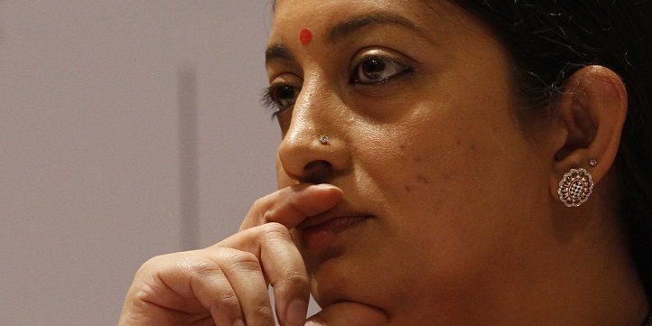 Smruti Irani Sex Mms - Smriti Irani Finds Hidden Camera Inside A Fabindia Trial Room. Here's How  You Can Stay Safe While Shopping - ScoopWhoop