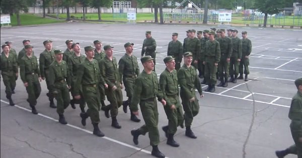 Rå sum justere This Isn't Just Another Video Of Russian Army Recruits Marching. Listen To  The Song They're Singing