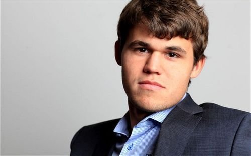 Magnus Carlsen (IQ: 190)
