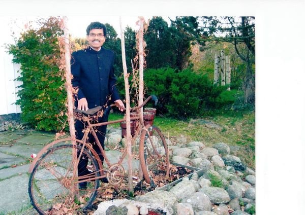 India to Sweden: Man cycles 5 months to reunite with his love