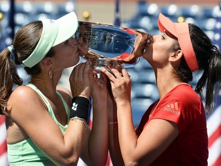 Martina Hingis & Sania Mirza end doubles partnership - BBC Sport