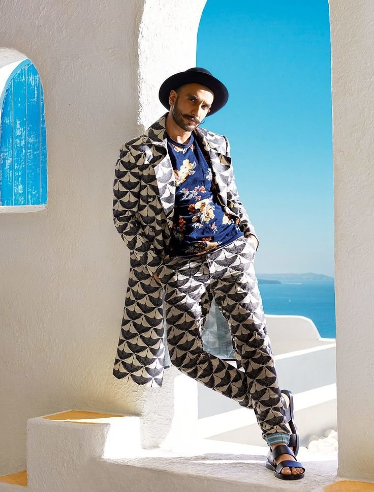 20 Quirky Outfits That Only Ranveer Singh Could Have Pulled Off - ScoopWhoop