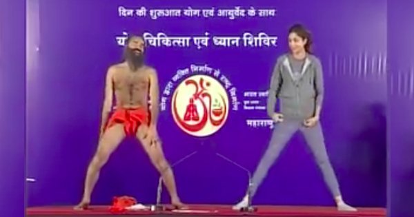We can’t decide if this video of shilpa shetty doing yoga with baba ramdev is funny or plain weird - scoopwhoop