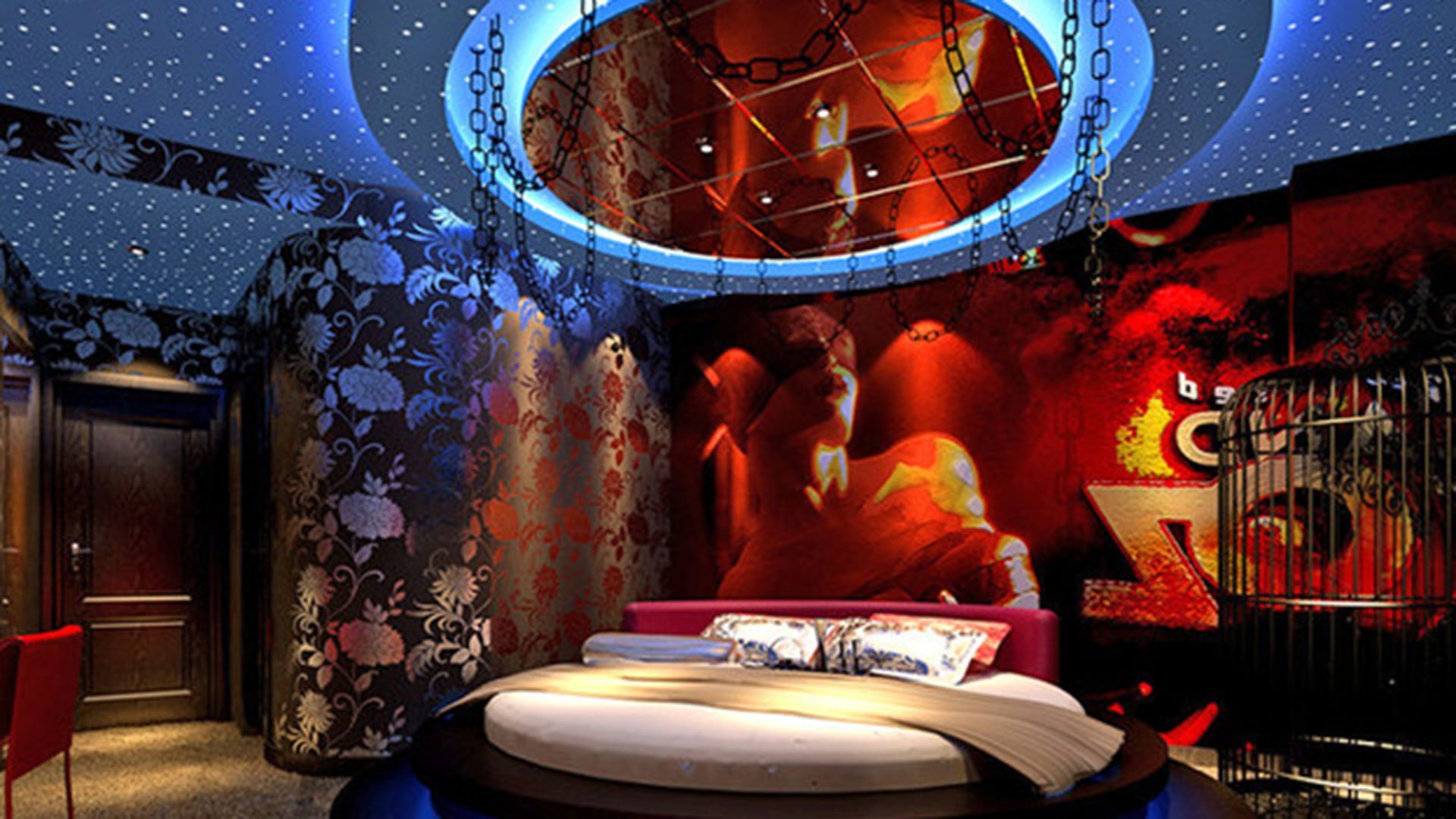 15 Of The Most Erotic Hotel Rooms From Across The World For Those Who Like To Keep It Kinky