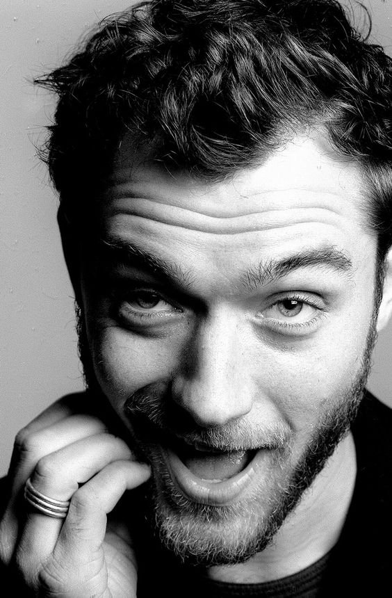 25 Leading Hollywood Men Who Prove That Age Is Just A Number