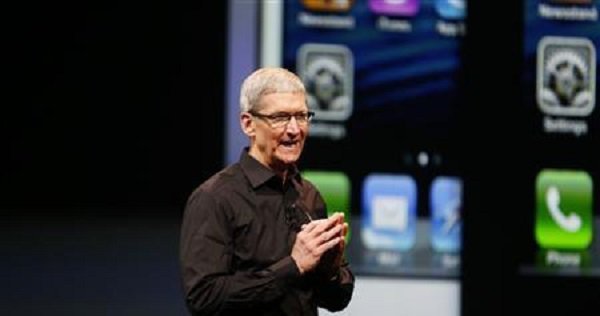 In Apple Vs Fbi Debate Tim Cook Says Iphone Hack Is ‘software Equivalent For Cancer Scoopwhoop 4894