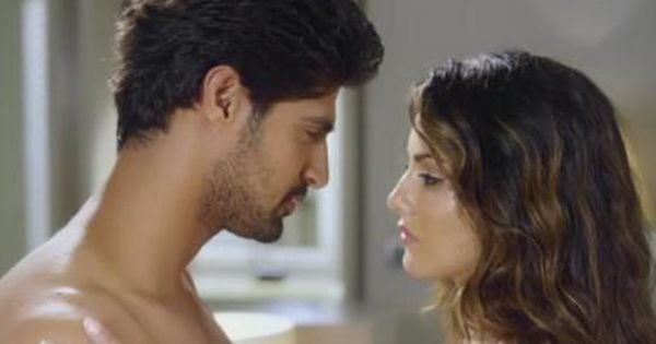 Anupama Chopra Reviews ‘One Night Stand’ And Says Despite A Cheesy ...