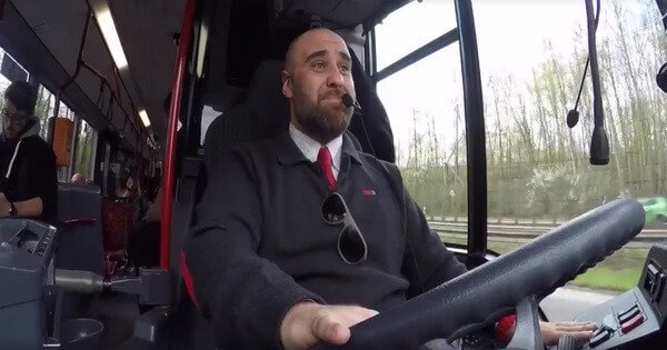 Uk bus driver breaks into a hindi song & aces it. We’re as surprised as the passengers! - scoopwhoop