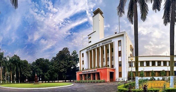 IIT Kharagpur Students Will Get A Fee Waiver If They Pledge To Donate ...