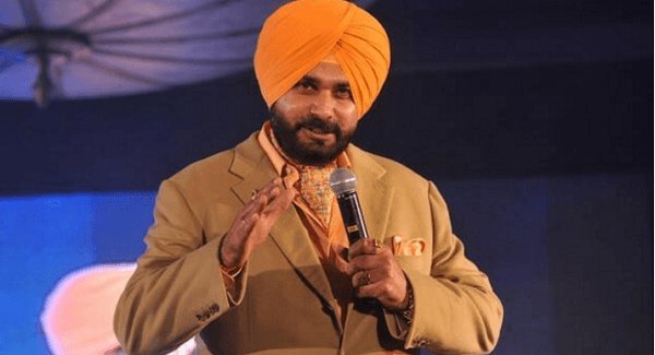 Confirming Speculations, Navjot Singh Sidhu Might Join AAP On August 15