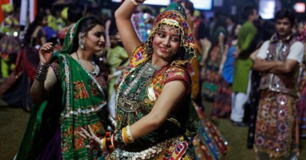 Ever Seen Someone Do Dandiya With Skating Shoes On? Watch These ...