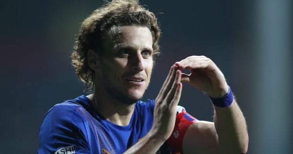 Diego forlan scores late winner for mumbai as atk are finally beaten in isl 2016 - scoopwhoop