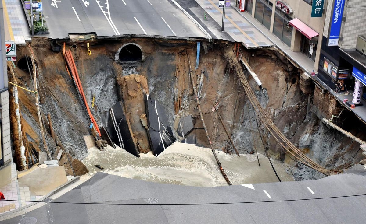 In Just 48 Hours, Japan Fixed This Huge Sinkhole In A Major City Road. Now That’s Dedication