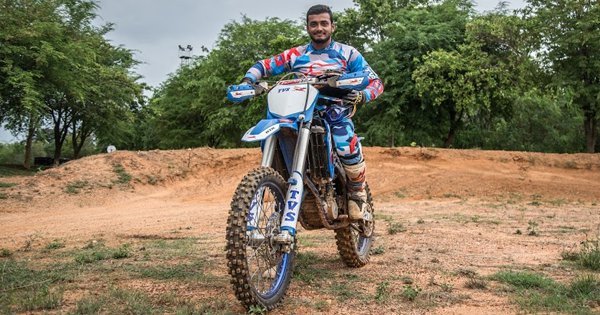 The dakar rally is the most brutal race in the world and racer aravind kp is out to conquer it with tvs - scoopwhoop