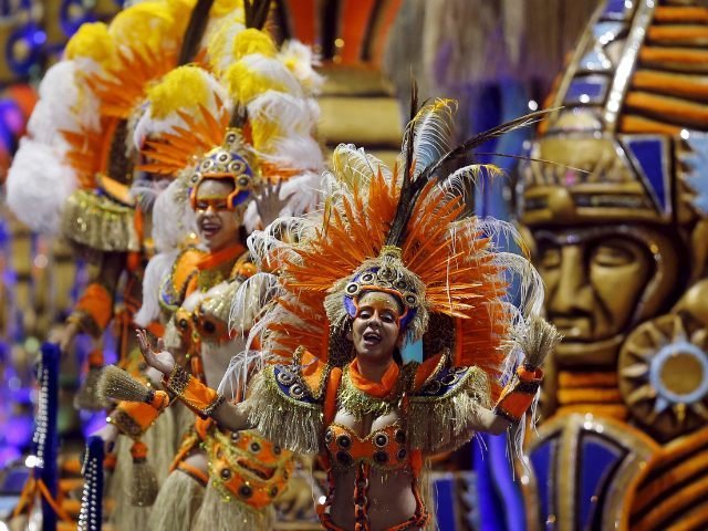 After 25 Years Of Performing Naked, Rio Carnival Dancer To Finally