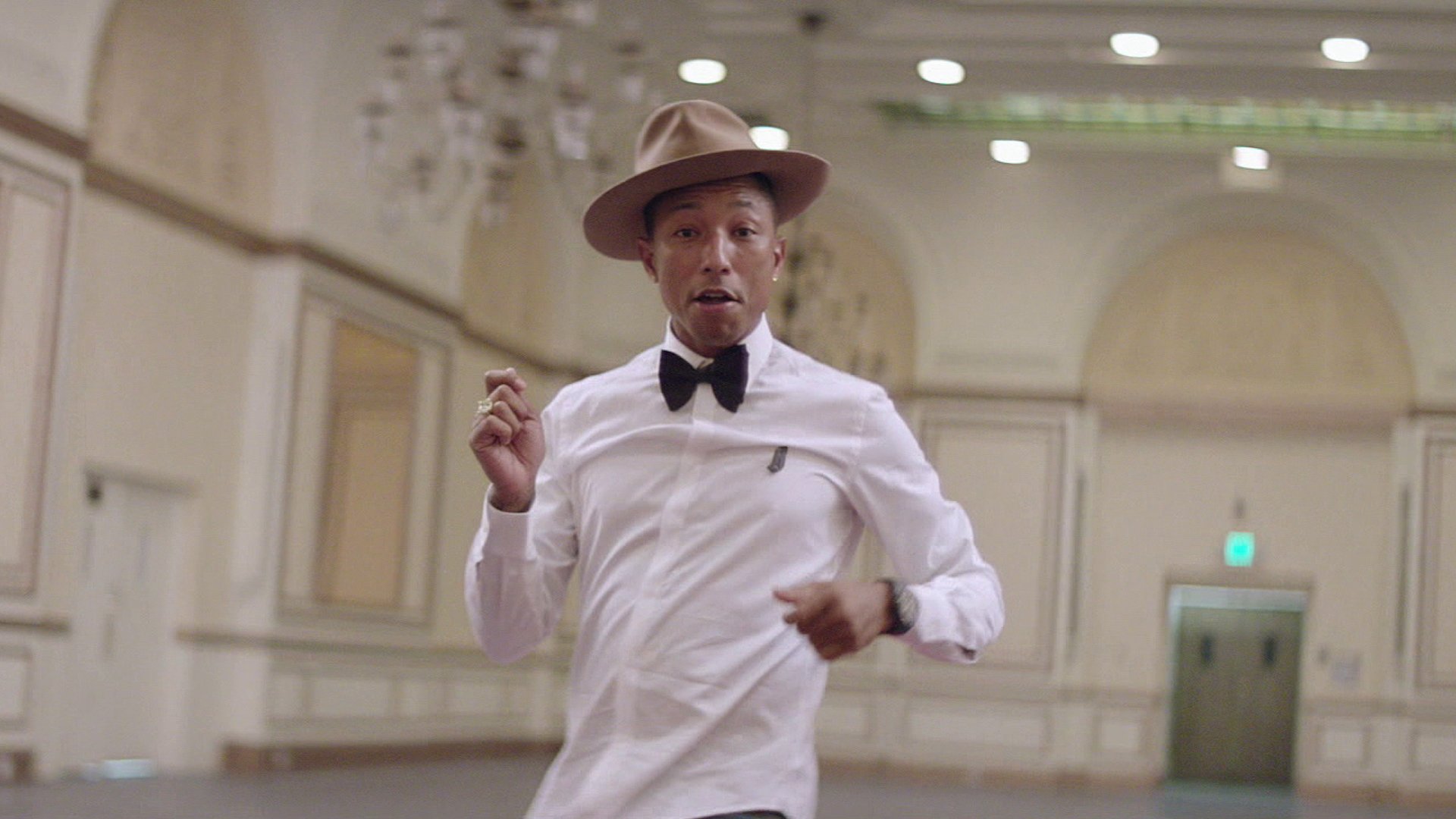 Песня happy. Вильям Фаррелл Хэппи. Pharrell Williams Happy. Happy песня Фаррелла Уильямса. Форель Вильямс Хэппи.