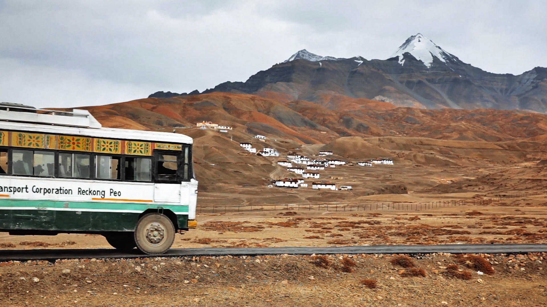 HRTC resumes bus service from Keylong to Kullu – Manali