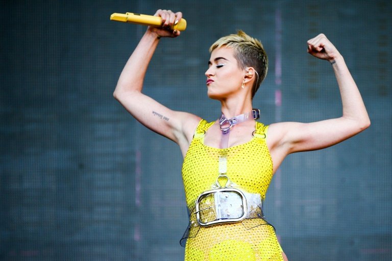Katy Perry Becomes The First Celebrity To Have 100 Million Followers On