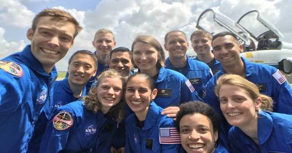 Indian American Among 12 New Astronauts Chosen By Nasa From Over 18000 Applicants 7593