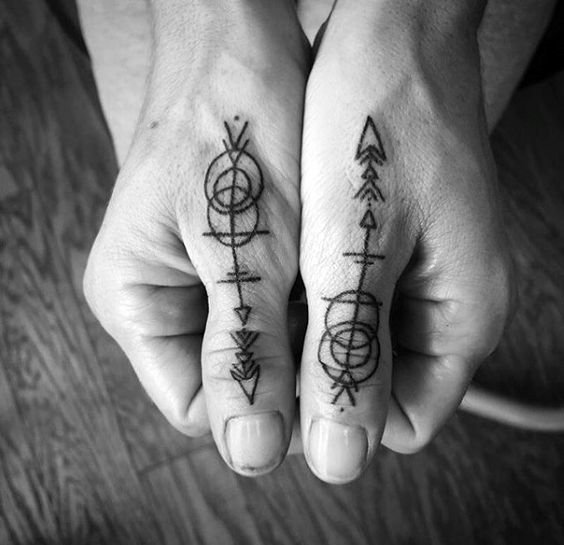 84 Unique Small Tattoos For Women With Meaning