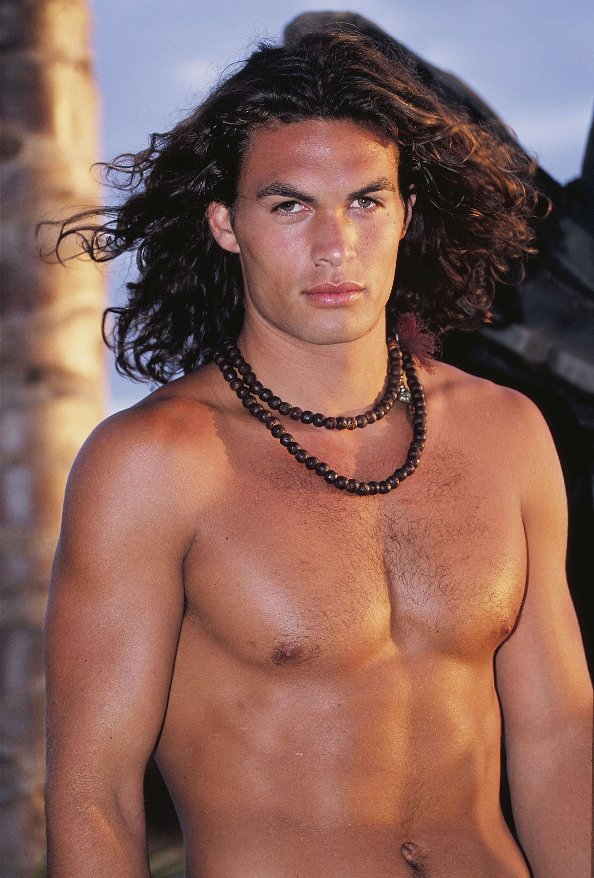 16 Unrecognisable Photos Of A Young Jason Momoa AKA Khal Drogo That