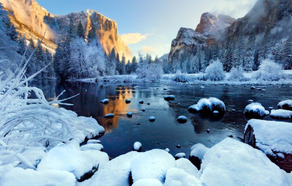 15 Beautiful Places Around The World Which Turn Into Snowy Wonderlands