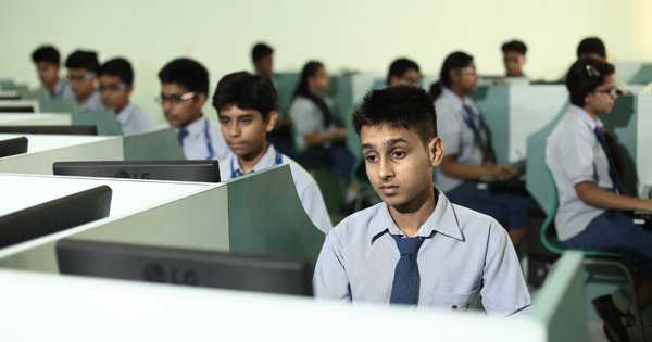 Back in school, why did we have double periods only for the worst subjects? - scoopwhoop