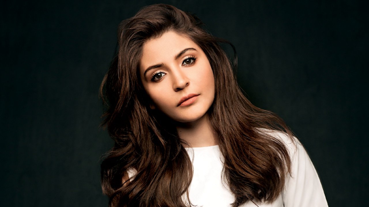 On Her Birthday, Anushka Vows To Build An Animal Shelter Near Mumbai, Calls  It Her 'Dream Project' - ScoopWhoop