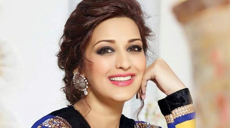 Sonali Bendre Reveals She Is Suffering From 'High-Grade Cancer' & Talks  About Fighting Back