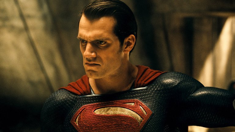 Henry Cavill talks SUPERMAN cast and costume — GeekTyrant