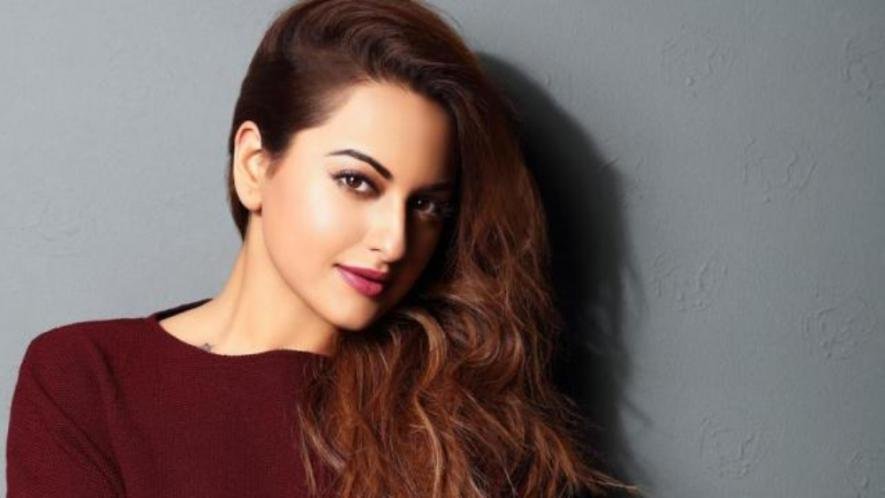 Sonakshi Sinha Beeg - Sonakshi Sinha Ordered Headphones Online But Received A Piece Of Rusted  Metal Instead