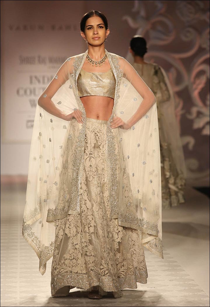 BackInTrend: Stunning Cape Lehenga Designs That'll Convince You To Ditch  Your Dupatta!
