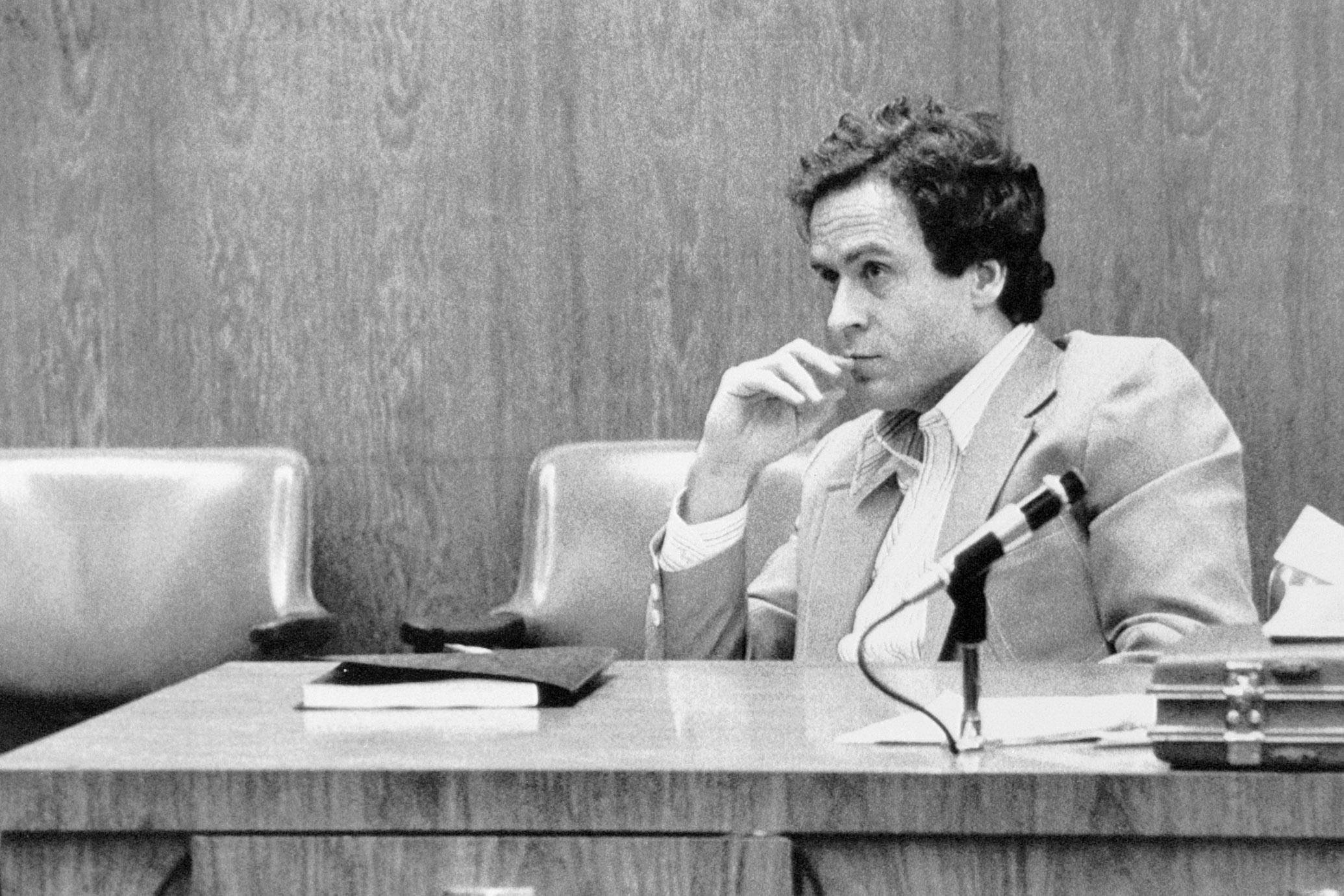 Netflixs Trailer For ‘conversations With A Killer The Ted Bundy Tapes Is As Creepy As It Gets 9131