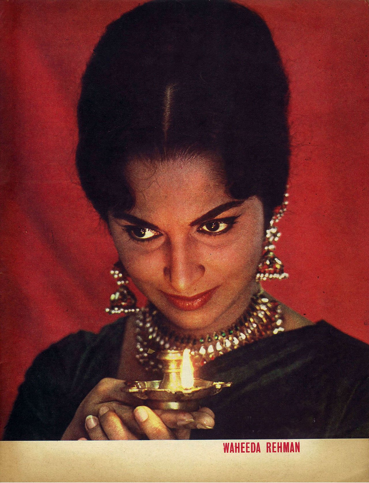 Waheeda Fucking - Just 30 Vintage Photos Of Waheeda Rehman That Are An Ode To Her Timeless  Beauty