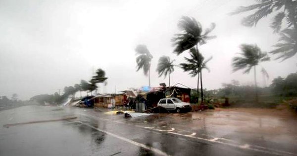 12 Things To Keep In Mind In The Event Of A Cyclone - ScoopWhoop