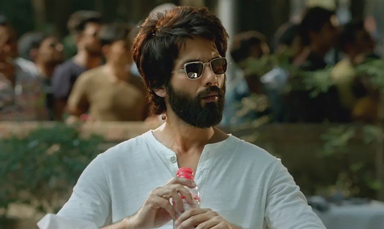 Shahid Kapoor's selfies from the sets of 'Kabir Singh' are too cool to miss