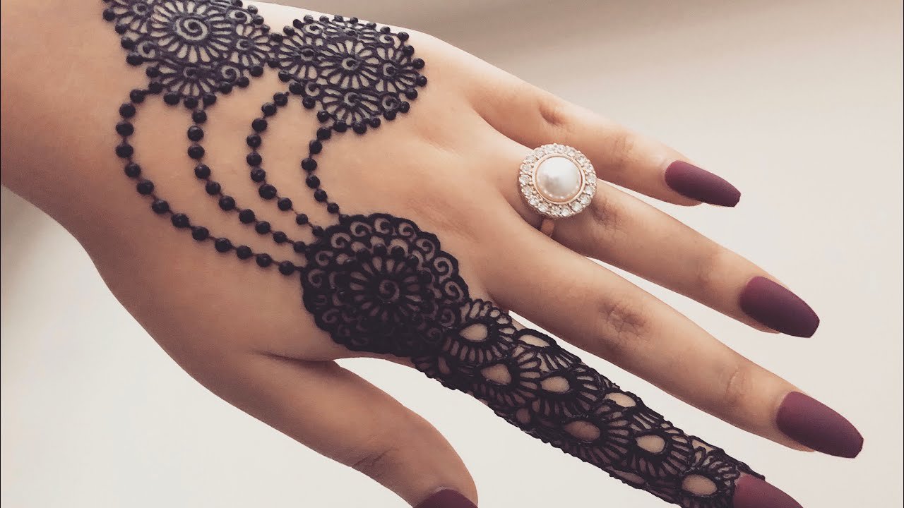 These Gorgeous Mehendi Designs Will Make You Love Henna All The More