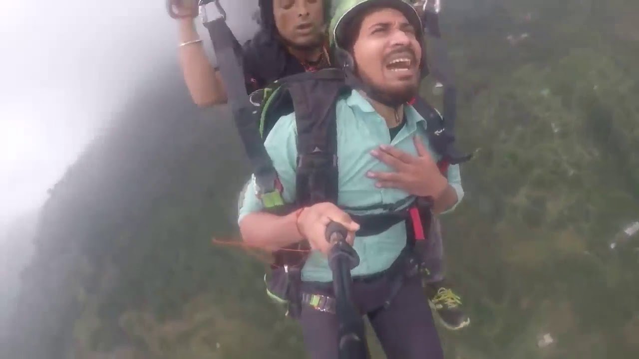 Hawa Kam Karo Na After Bhai Bas Land Kara De Another Paragliding Video Goes Viral 6908