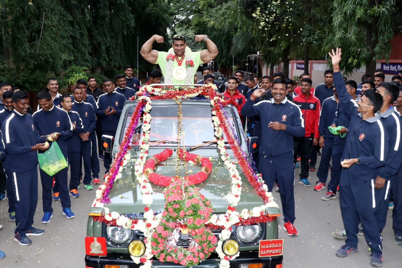 Indian Army Havaldar Anuj Singh Gets A Rousing Welcome After Winning A ...