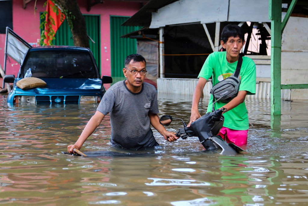 As Australia Burns, Indonesia Drowns: Floods In Jakarta Kill Up To 53 ...