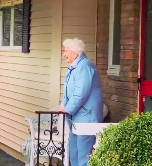 This 95 Year Old Grandma In Quarantine Got The Cutest Birthday Party