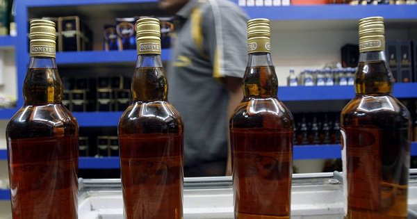 Kerala will provide alcohol to those with a doctor’s prescription, says cm pinarayi vijayan - scoopwhoop