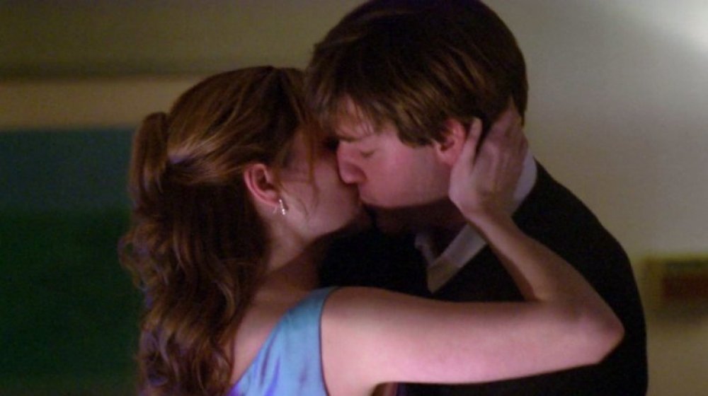 13 Of The Best Kisses From TV Shows