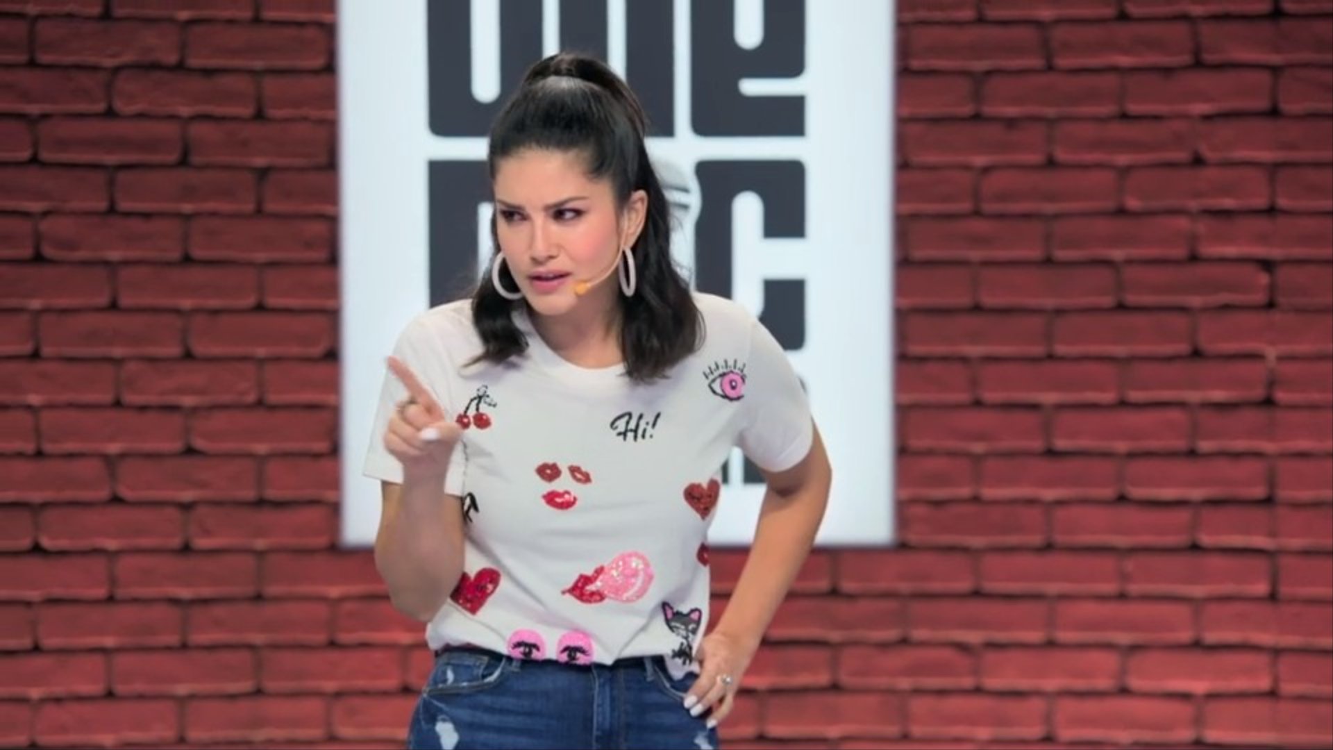 Sanny Lione Xxx Com - 12 Brutally Honest Moments From Sunny Leone's One Mic Stand That Are  Unapologetically Her