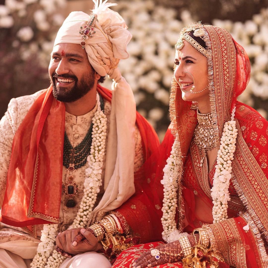 Sikh Bride Wore Sabyasachi Lehenga For Wedding, Dons A Pink-Hued Manish  Malhotra Outfit For Mehendi